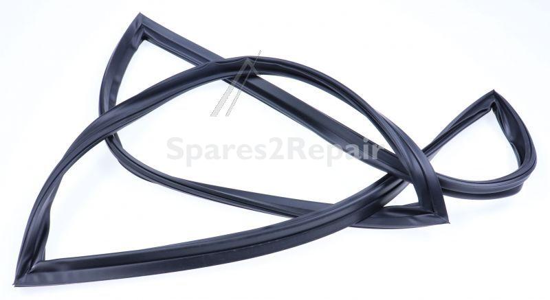 Magnetic Door Seal - 140219436098 Magnetic Seal White 7820 501 [Electrolux Aeg]